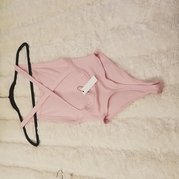 NWT Olivaceous Square Neck Ribbed Cross Back Thong Bodysuit S color light pink - Picture 5 of 11